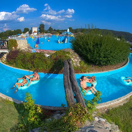 Parque de Campismo Camp Terme Catez *